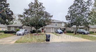 1635 Vineland Circle #B - Photo 1 of 1