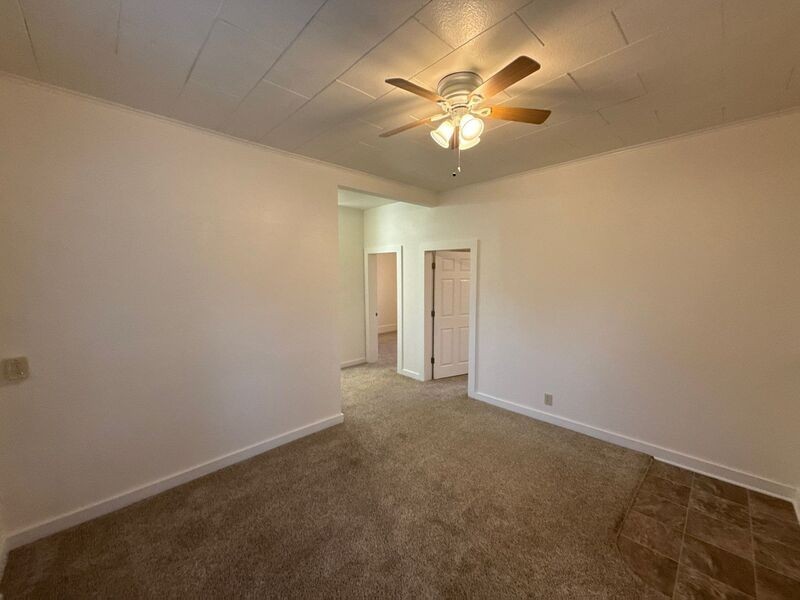 1560 Bellevue St Se - Photo 3 of 27