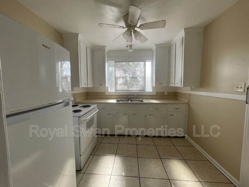 632 Glendale Street - Photo 3 of 16
