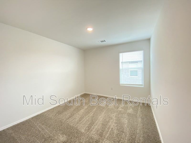 84 Kelton Lane - Photo 6 of 15