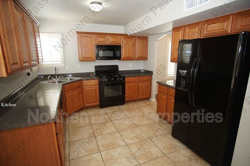 10932 Acoma St - Photo 7 of 35