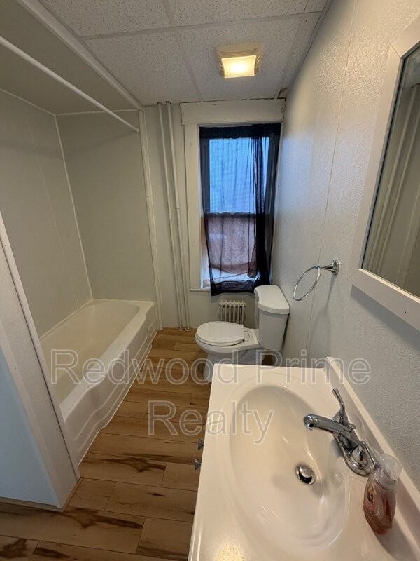2901 Maple Ave - Photo 6 of 9