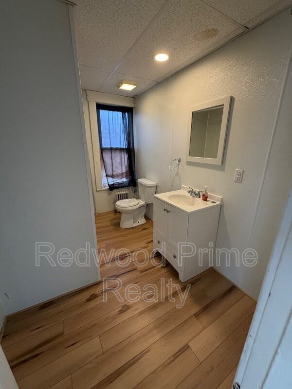 2901 Maple Ave - Photo 7 of 9