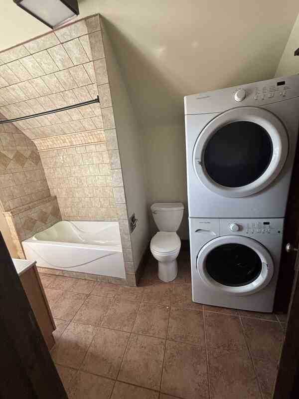 1345 E St #2 - Photo 6 of 9