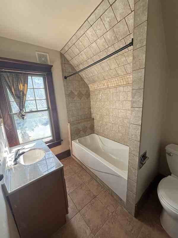 1345 E St #2 - Photo 7 of 9