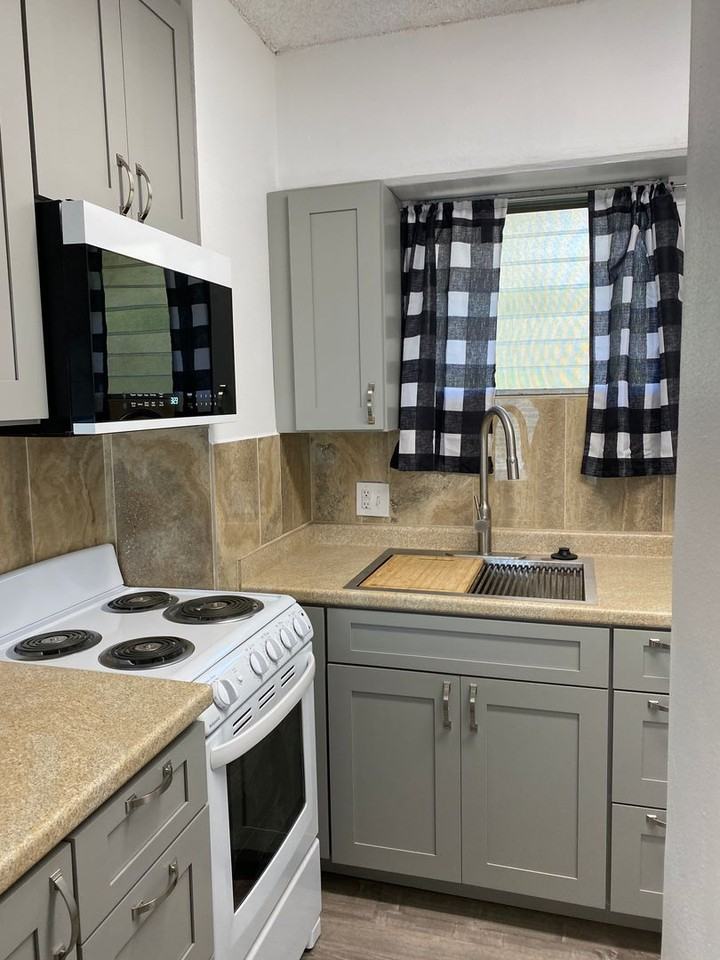 1063 Lower Main Street #502 - Photo 3 of 18