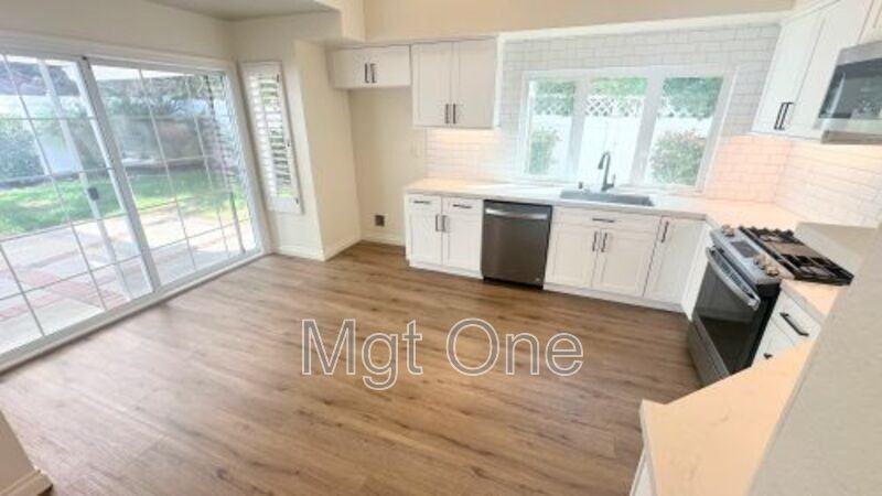 28261 Shore - Photo 2 of 24