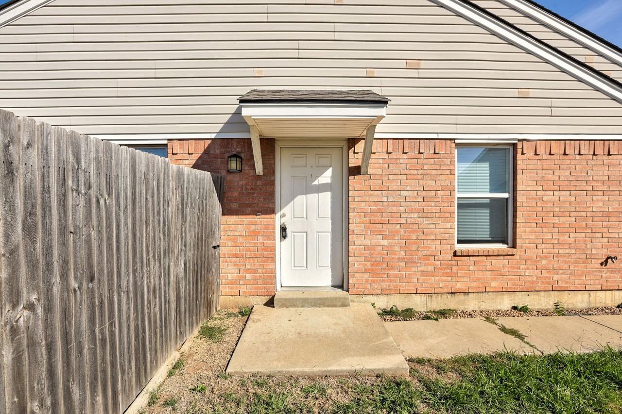 603 Welston Cir #2 - Photo 4 of 34