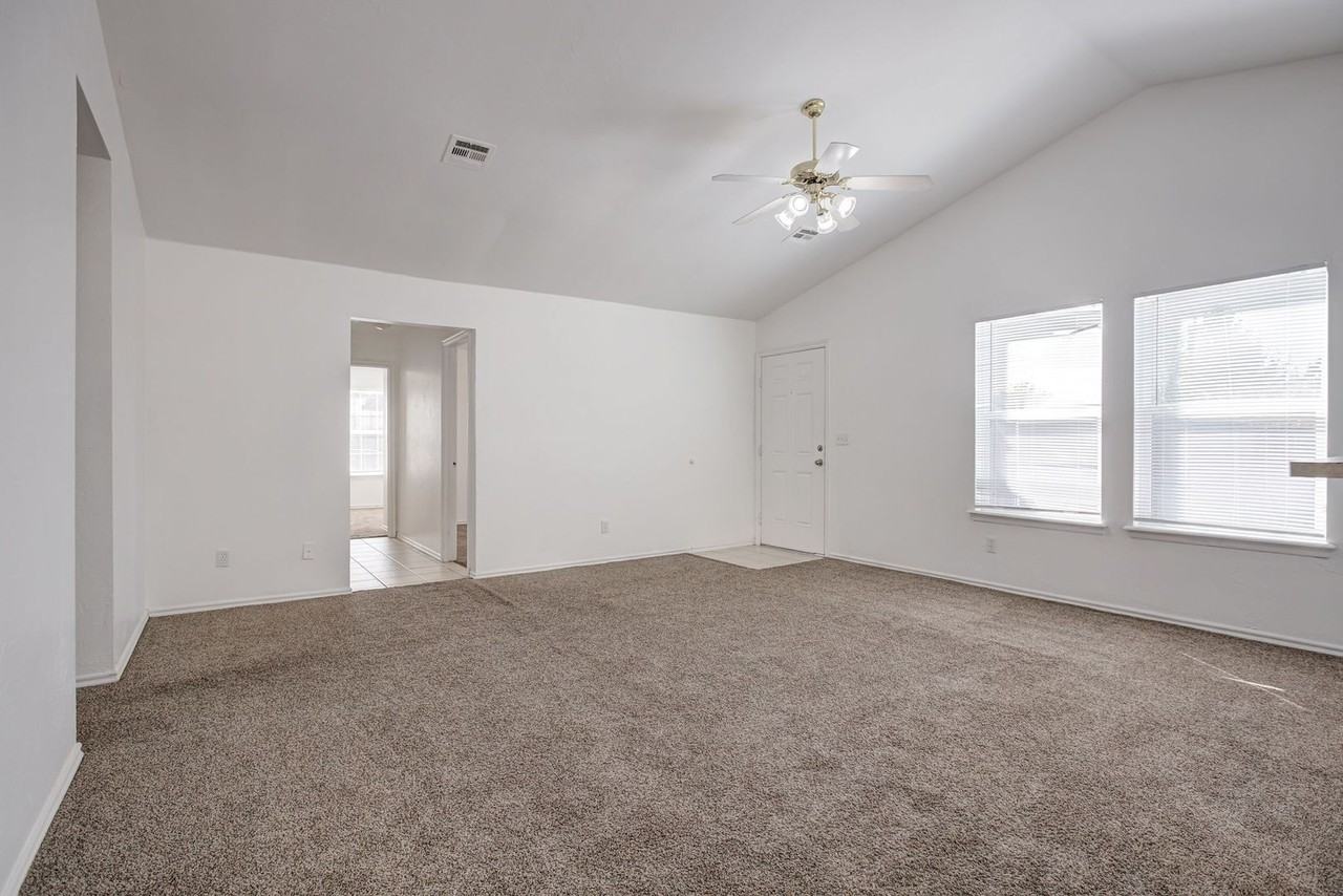 603 Welston Cir #2 - Photo 7 of 34