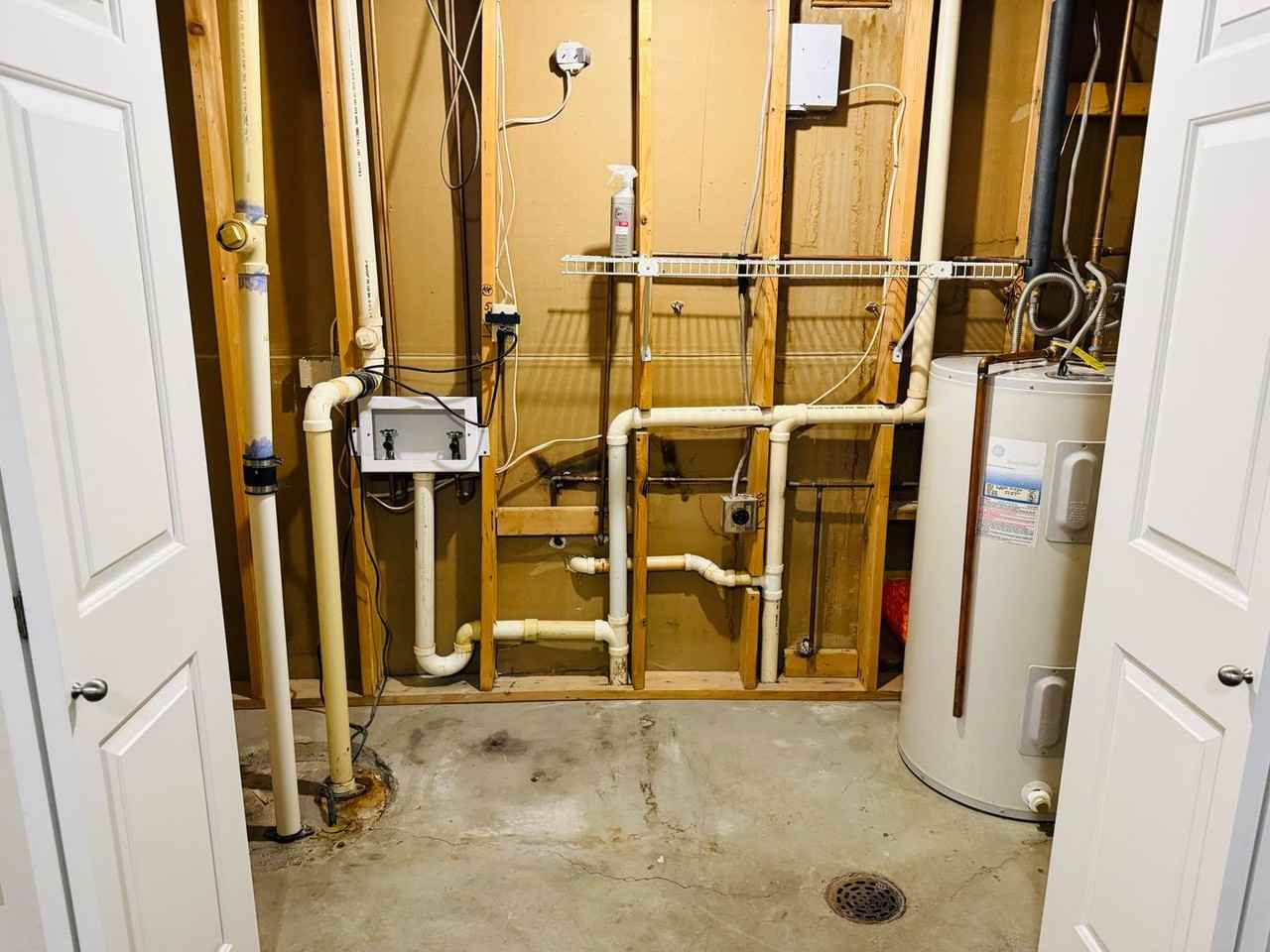 2774 Avalon Rd - Photo 6 of 23