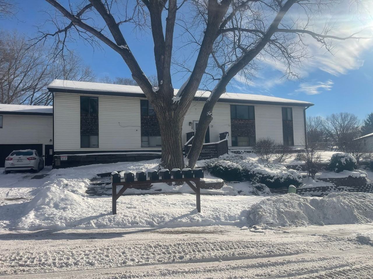 3108 Sycamore Ter - Photo 2 of 7