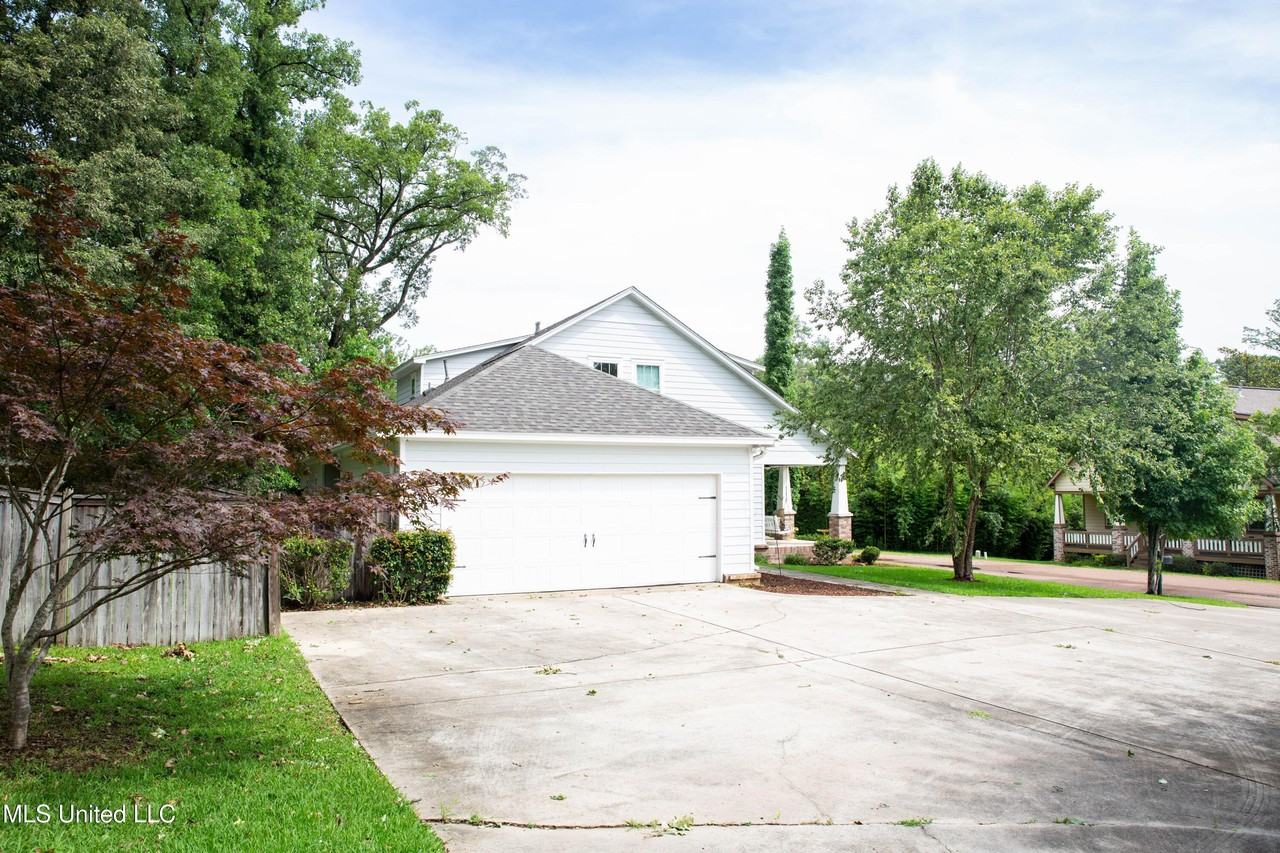 2 Oakwood Glen - Photo 3 of 50