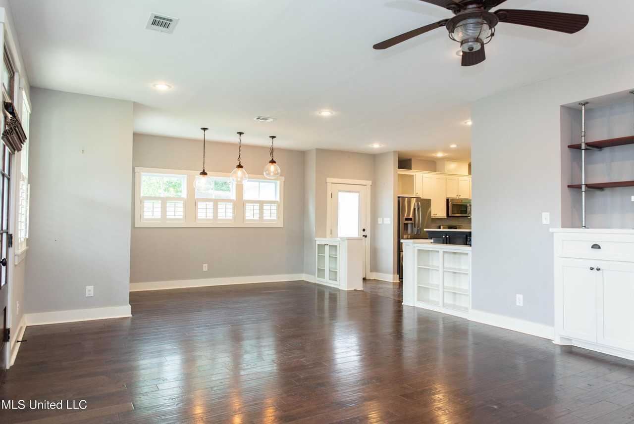 2 Oakwood Glen - Photo 5 of 50