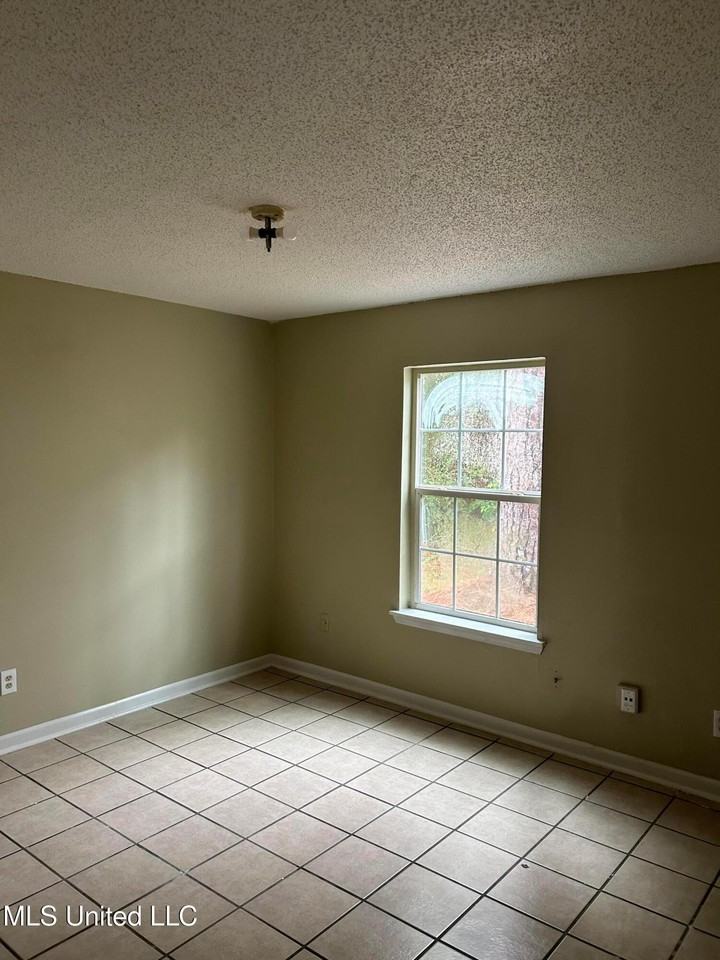 6443 Jasmine Drive - Photo 2 of 4