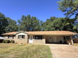 featured image of 2270 Napoleon Avenue