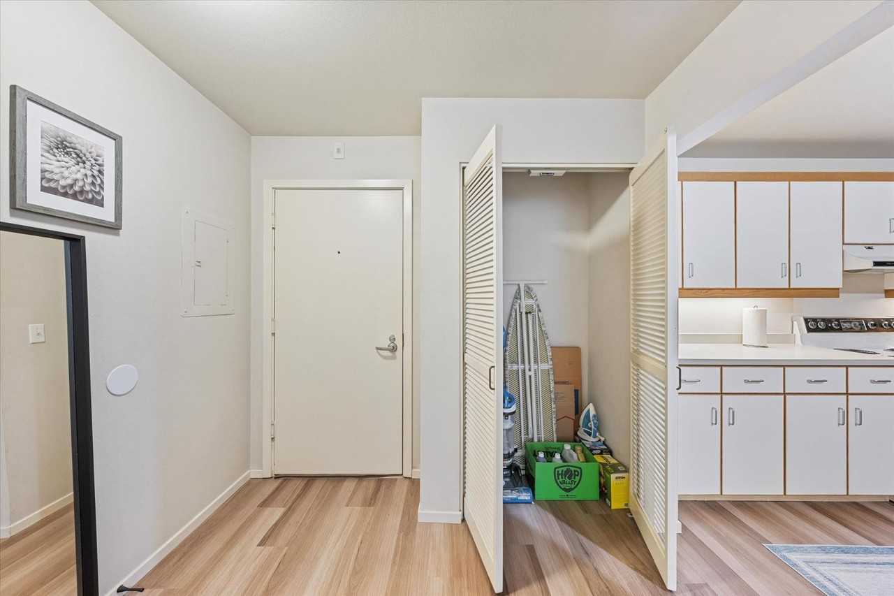 1710 South Harbor Way #202 - Photo 3 of 23