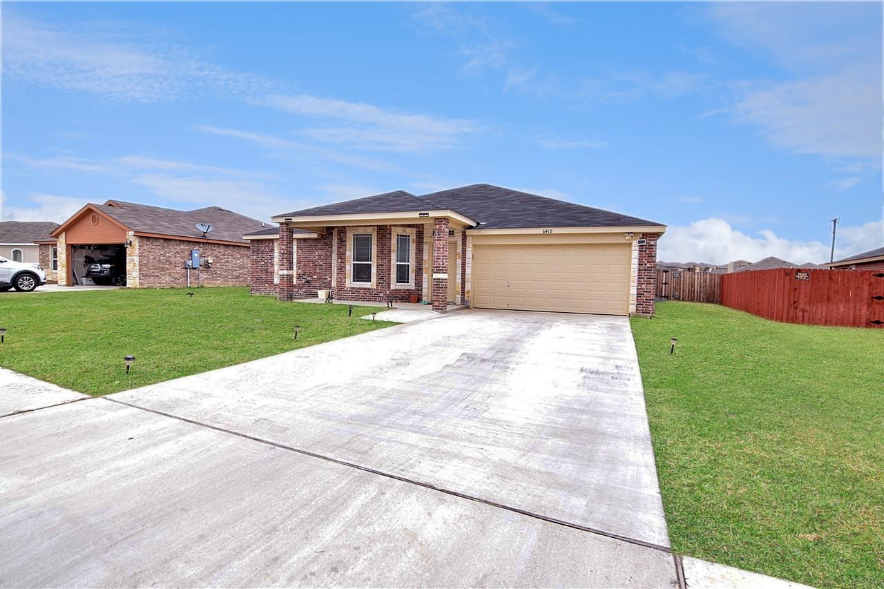 6410 Angel Dr - Photo 2 of 21