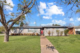 202 East Victory Avenue - Photo 1 of 1