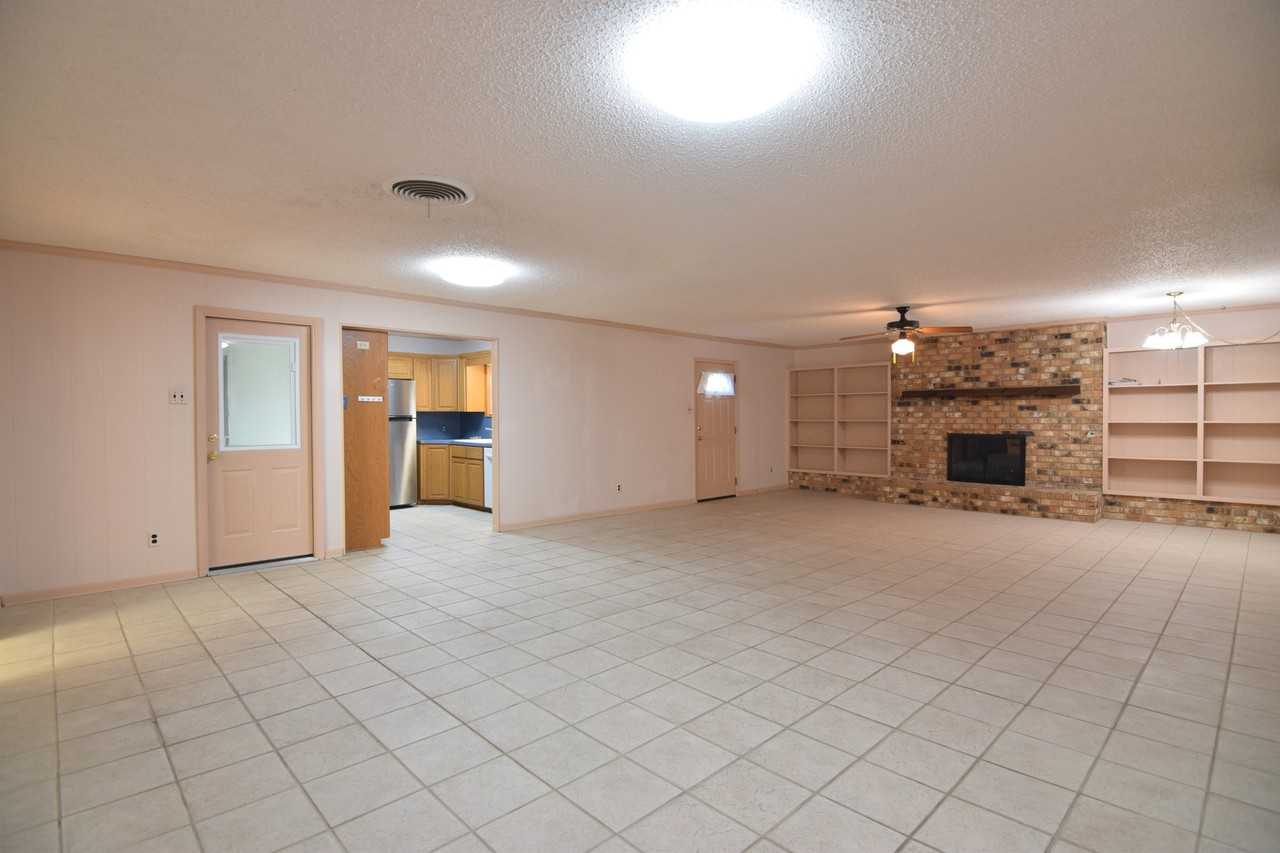 202 E Victory Ave - Photo 6 of 22