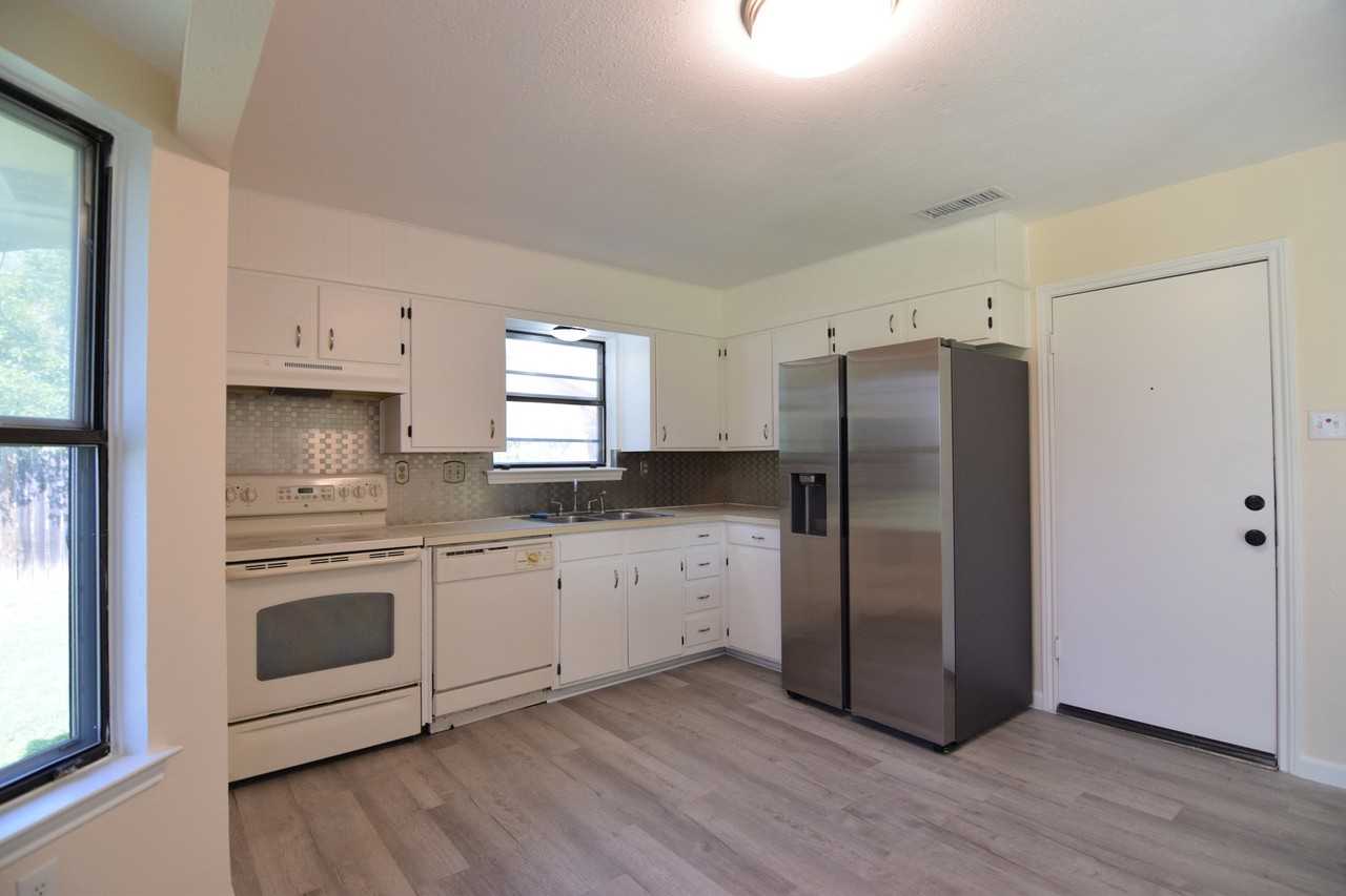 3804 Griffin Dr - Photo 5 of 18