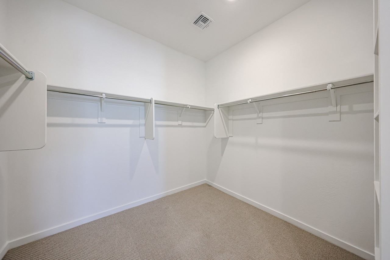 15940 West Gray Fox Trail - Photo 4 of 50