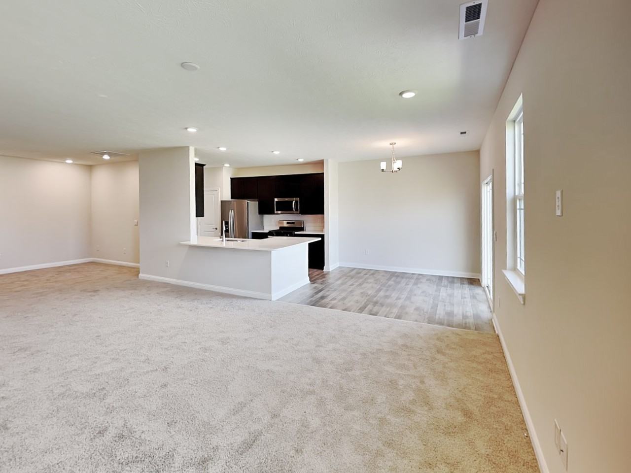 8842 Faulkner Dr - Photo 3 of 22