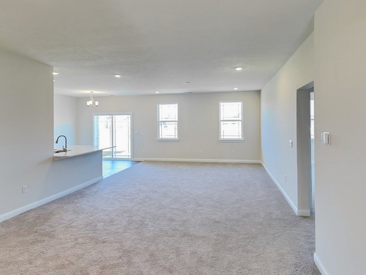 8842 Faulkner Dr - Photo 4 of 22