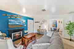 407 S Mount Shasta Blvd #1 - Photo 1 of 1