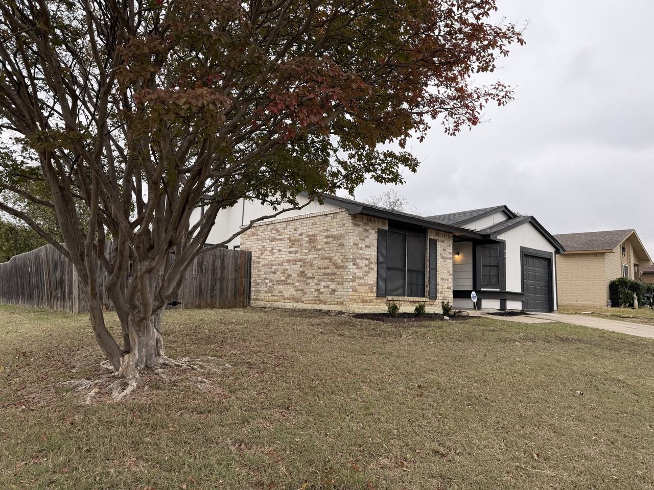 831 Netherland Dr - Photo 2 of 17