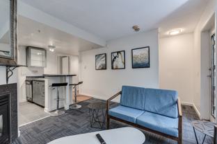 887 Helmcken Street - Photo 1 of 1