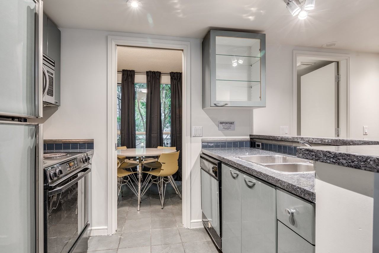 887 Helmcken Street - Photo 9