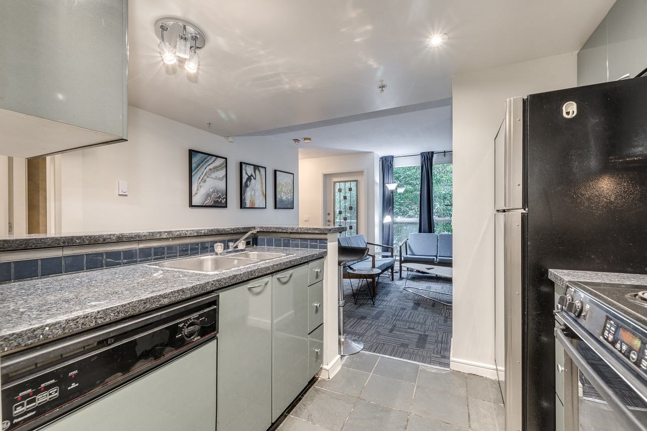 887 Helmcken Street - Photo 12