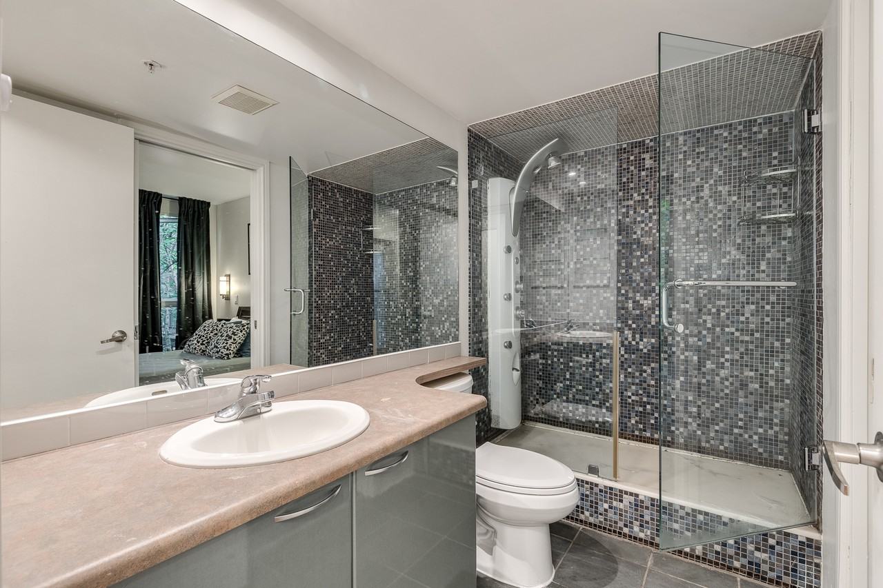 887 Helmcken Street - Photo 15