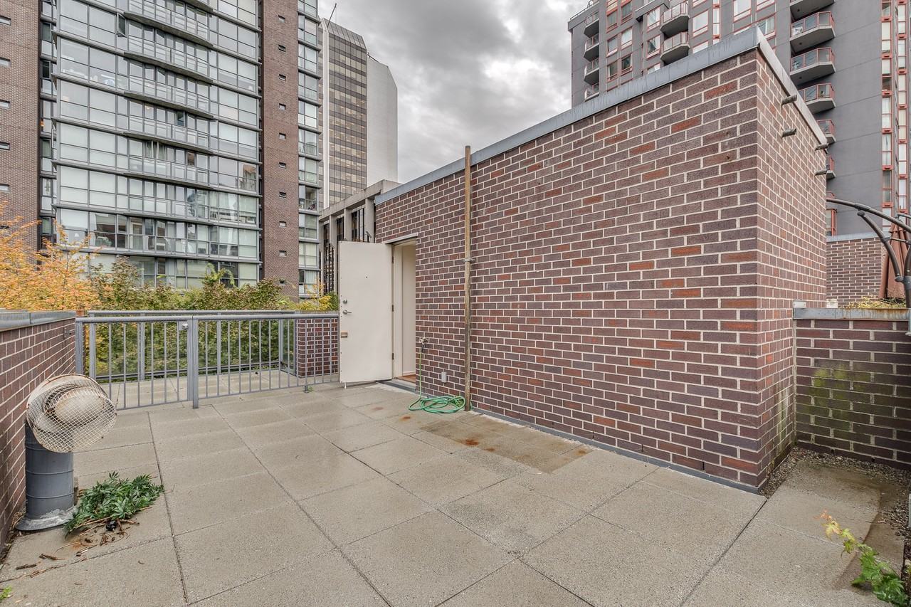 887 Helmcken Street - Photo 18