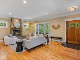 featured image of 1313 Northwest Fort Clatsop Street