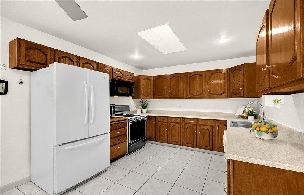 14721 Riata St - Photo 3 of 13