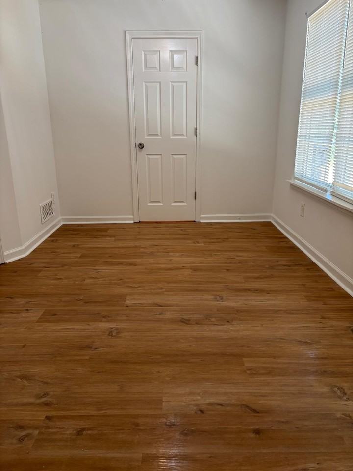 432 Armor Drive - Photo 2 of 11