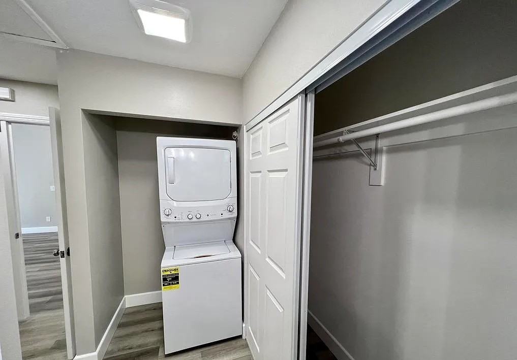 2390 Pleasant Way - Photo 2 of 10