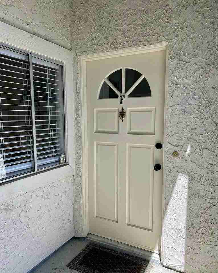 2390 Pleasant Way - Photo 5 of 10