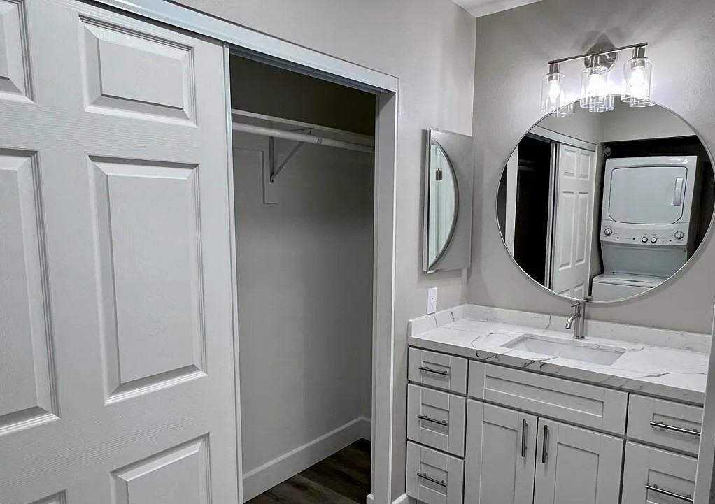 2390 Pleasant Way - Photo 7 of 10