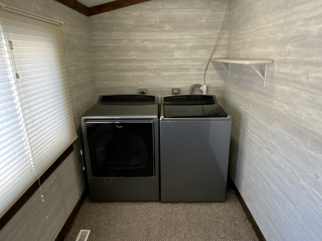 1702 Iowa Avenue - Photo 6 of 16