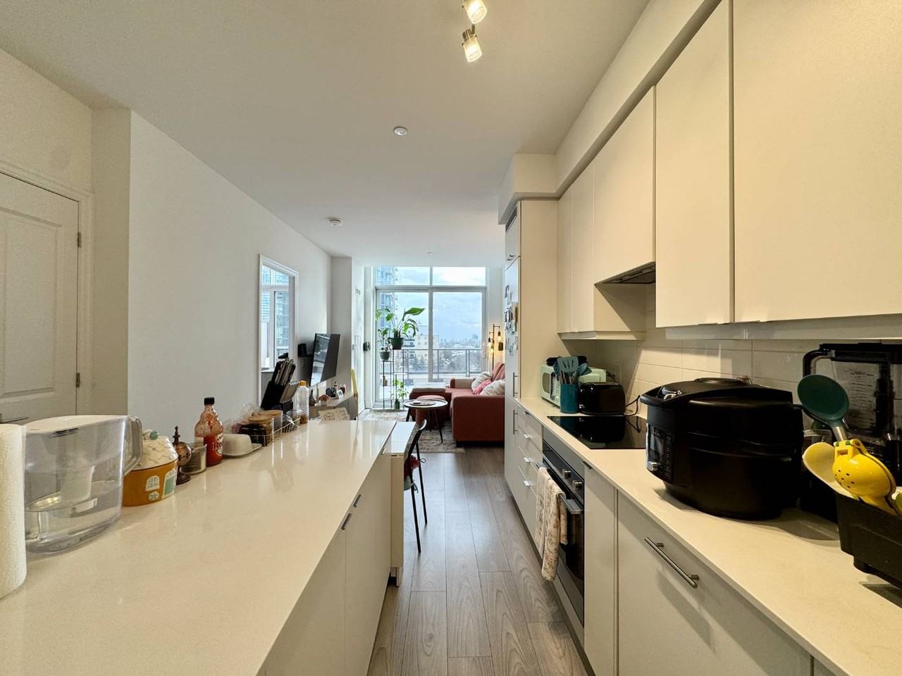 36 Elm Drive West #502 - Photo 2 of 20