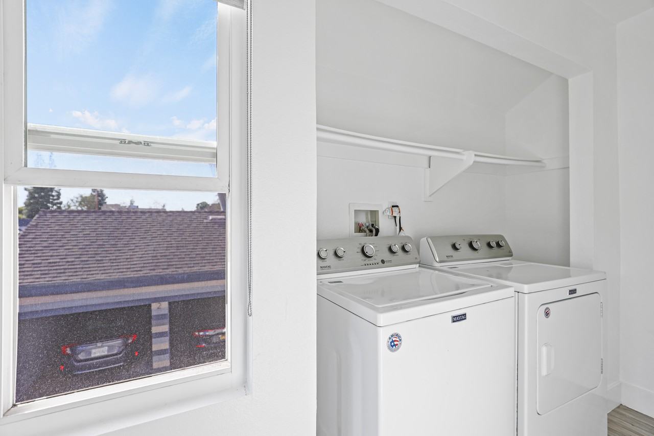 850 N Van Ness Ave #2 - Photo 6 of 39