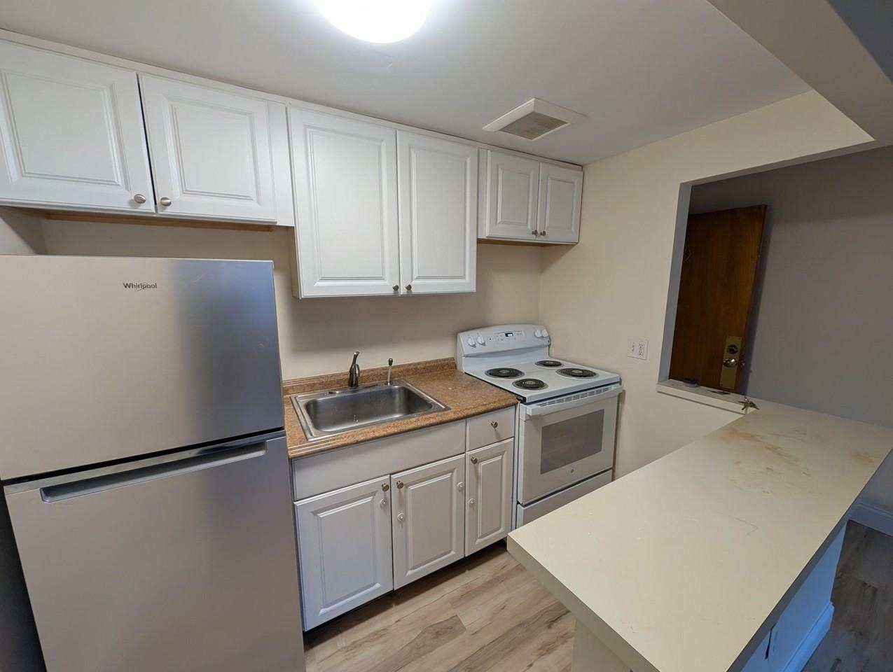 189 W Wyoming Ave #19 - Photo 3 of 14