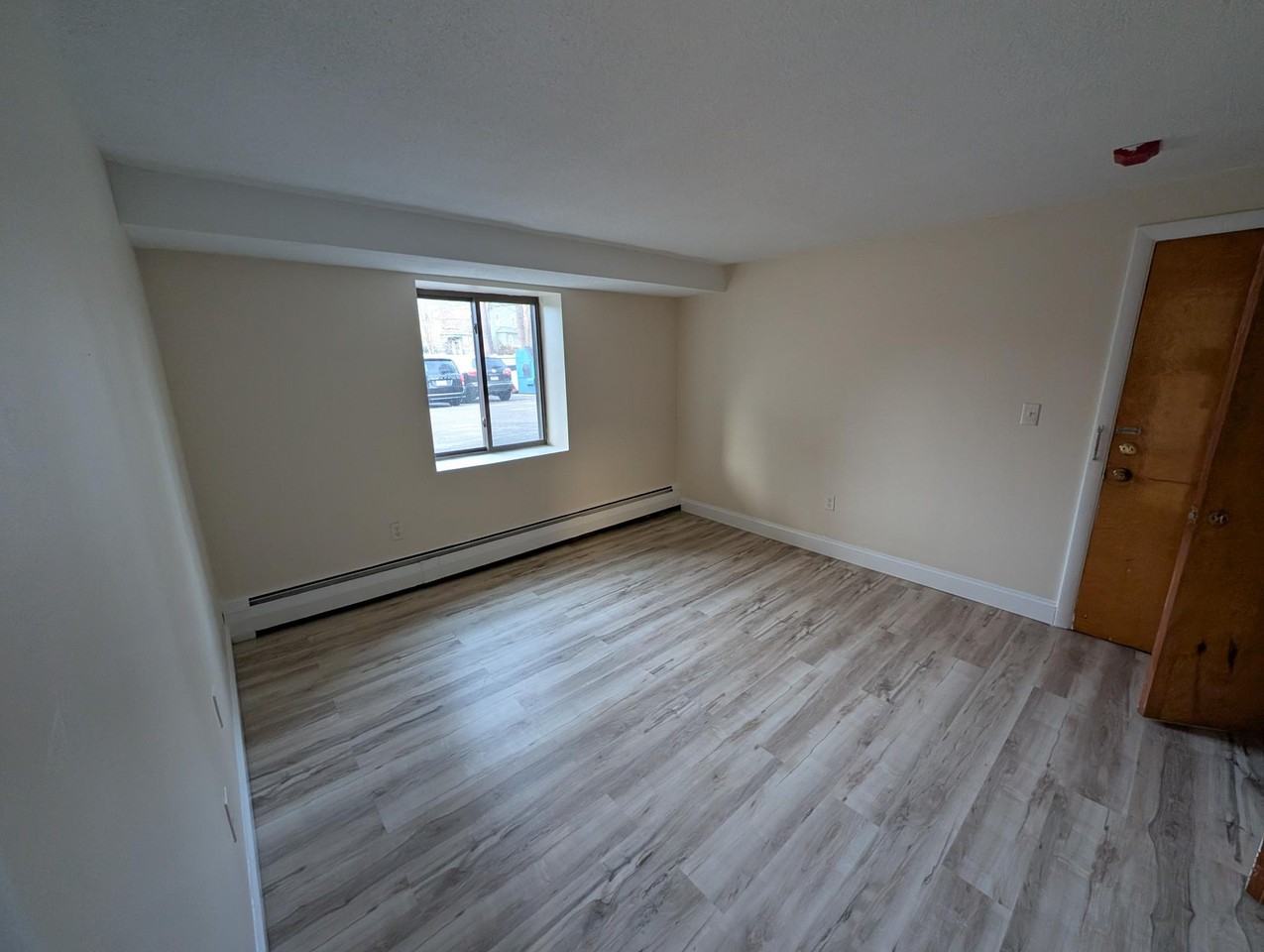 189 W Wyoming Ave #19 - Photo 7 of 14