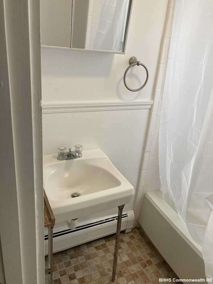 10 Garrison Ave #4 - Photo 6 of 21