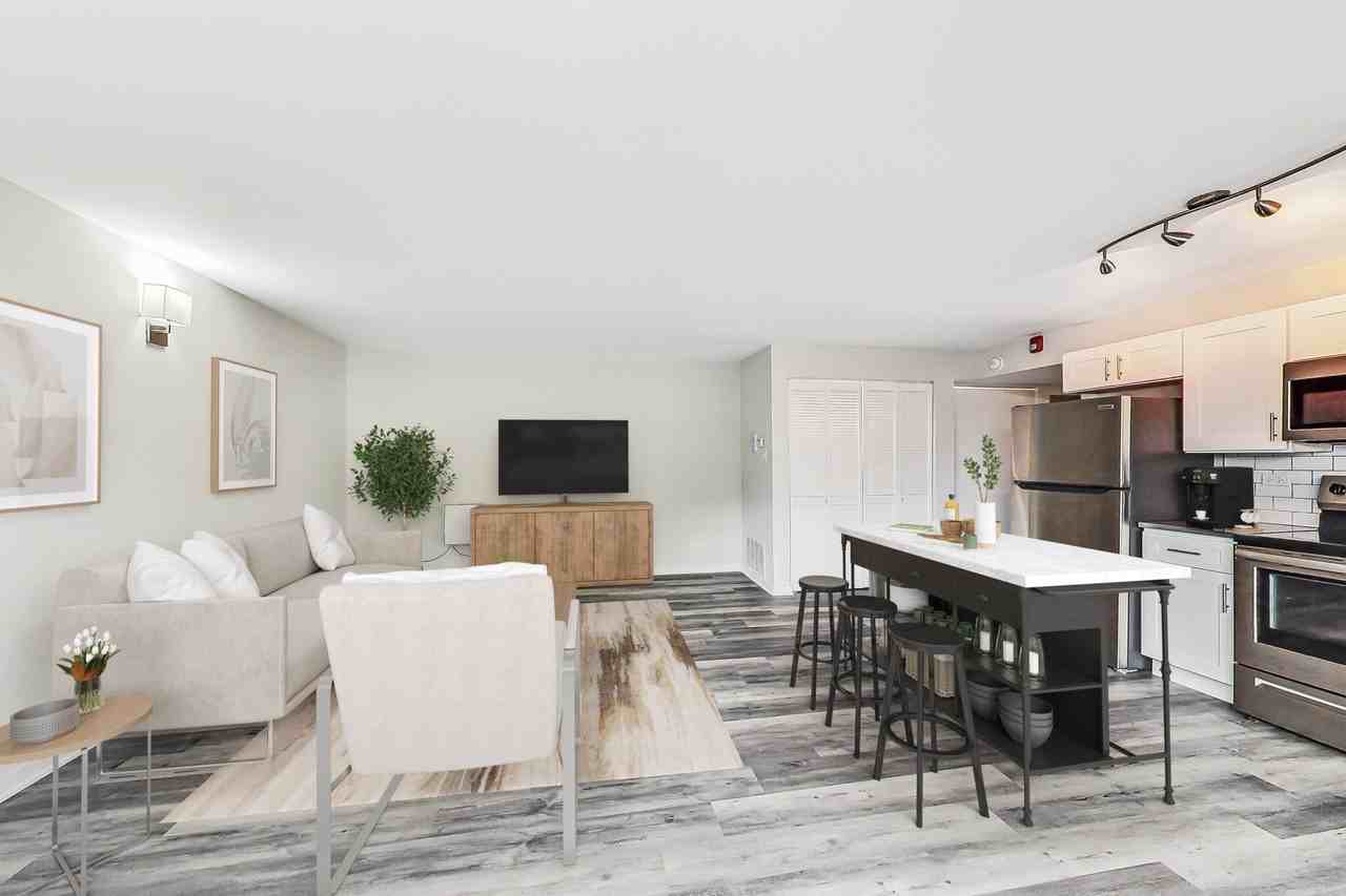 531 North Ridge Avenue #209 - Photo 3 of 10