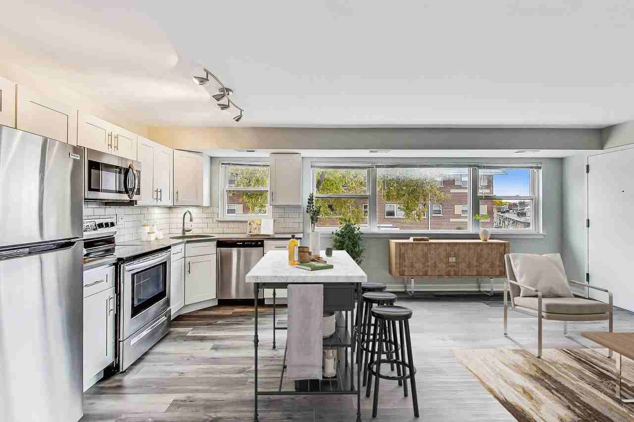 531 North Ridge Avenue #209 - Photo 5 of 10