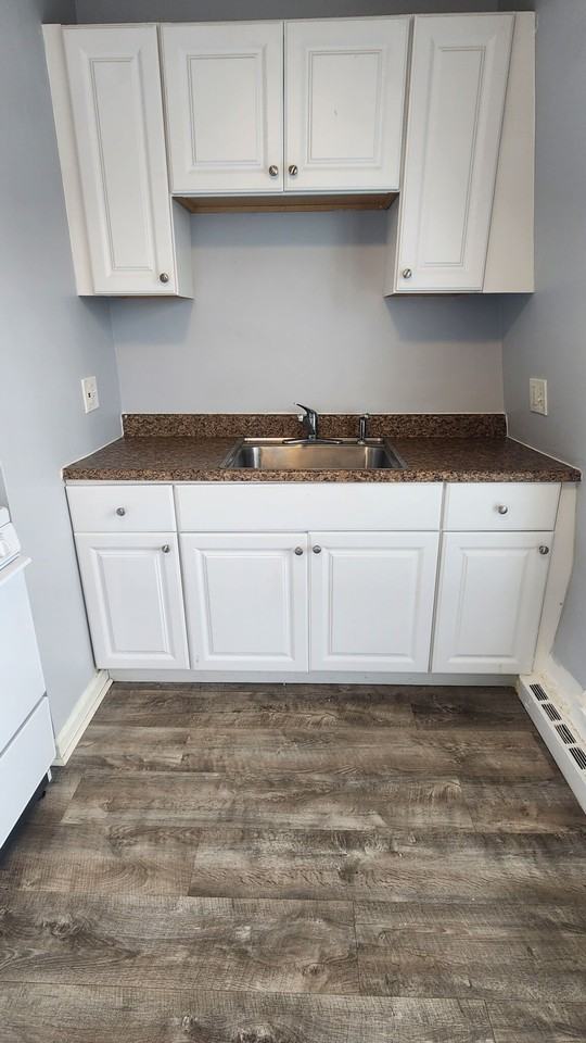 408 Main St #6 - Photo 4 of 10