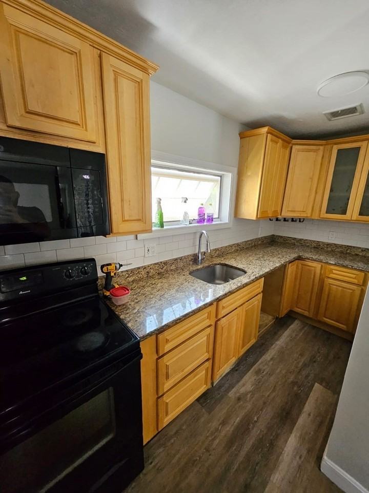 82 Linwood Street #2 - Photo 7 of 12